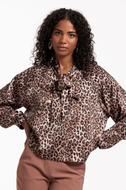 Studio Anneloes Frances satin animal blouse -