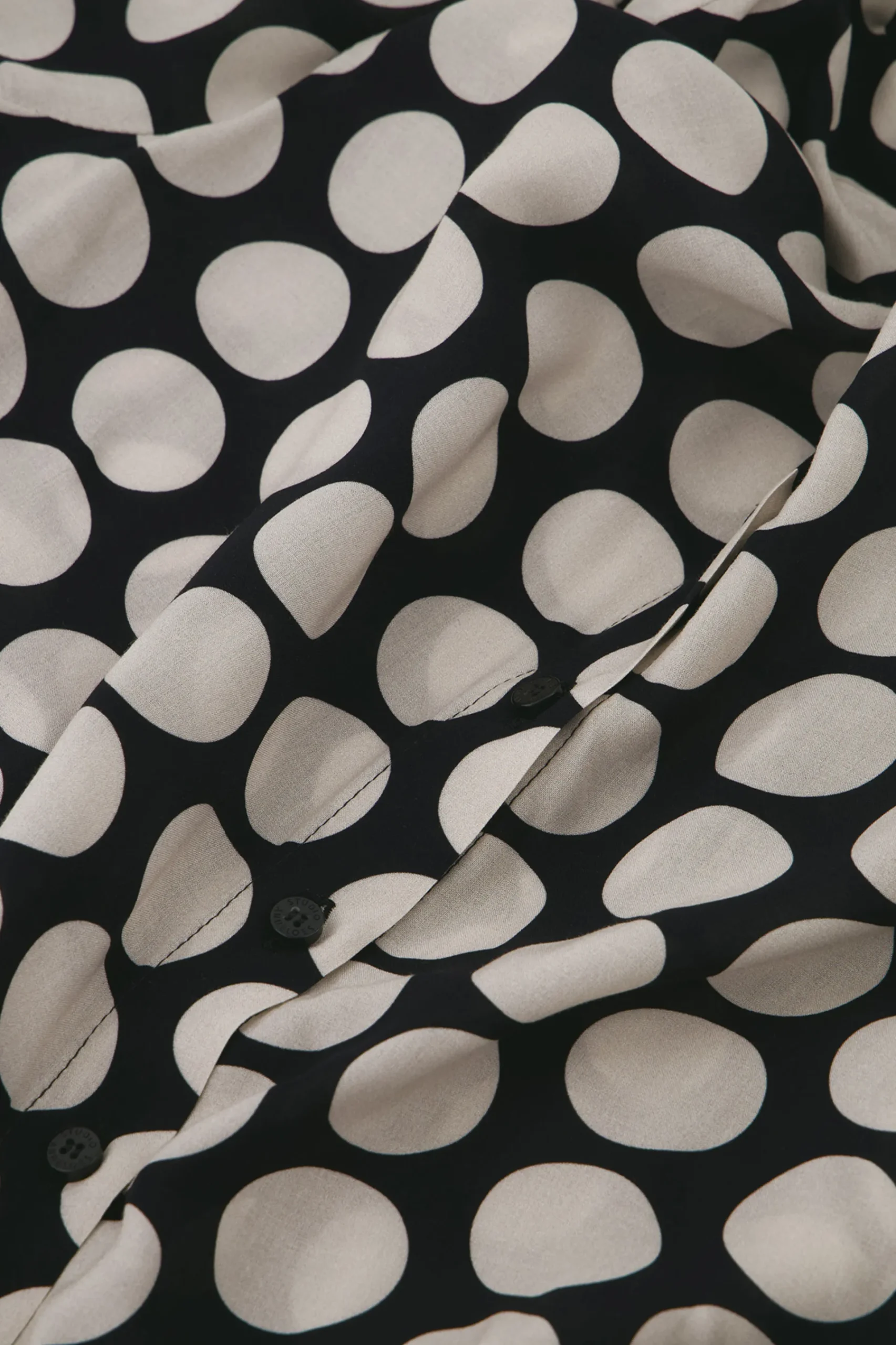 Studio Anneloes Jean big dot blouse -