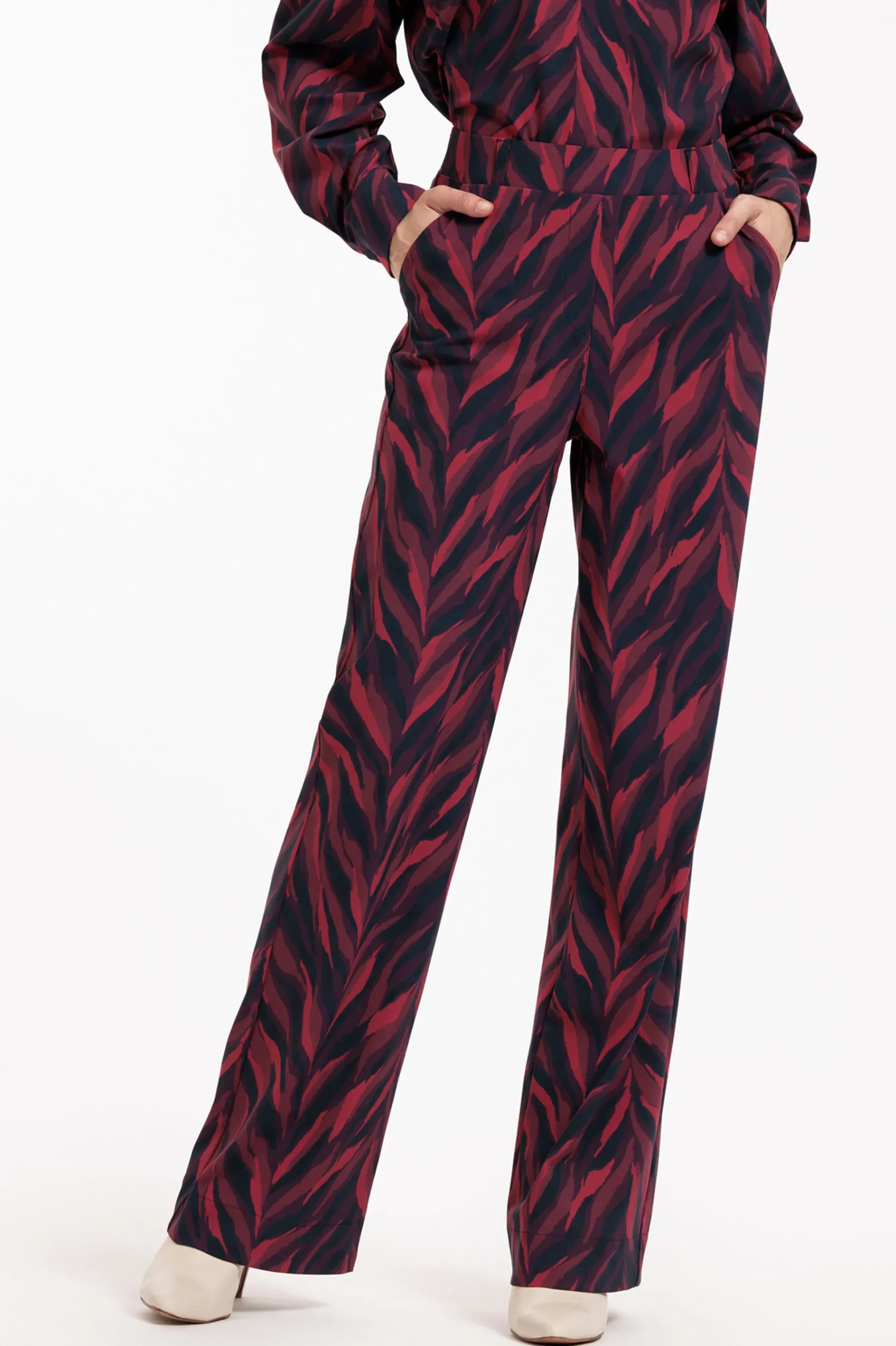 Studio Anneloes Marilon leaves trousers -
