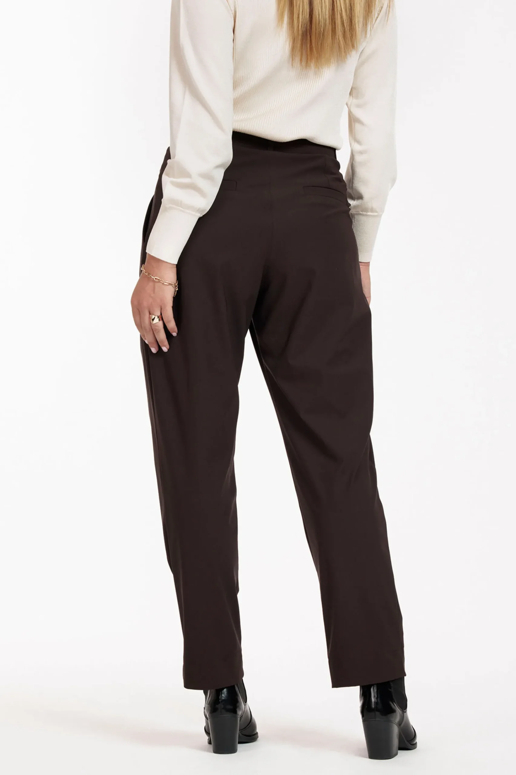 Studio Anneloes Willa carrot trousers -